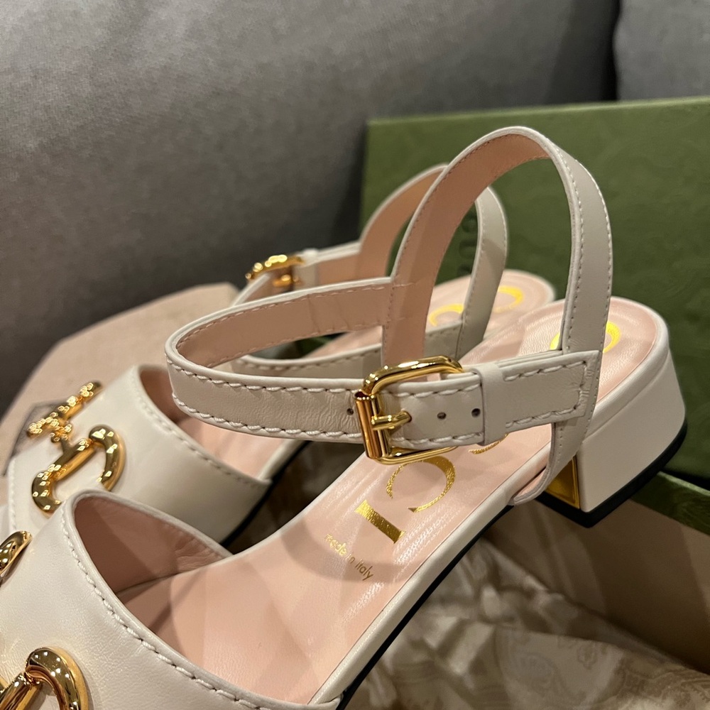 NEW Gucci Cream Horsebit leather Sandals - Picture 6 of 10